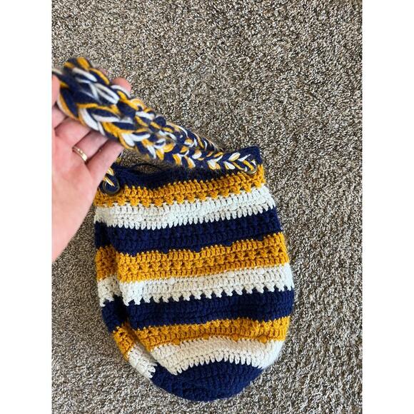 Hand Crocheted Nashville Predators NHL Hockey Bucket Bag - Picture 4 of 5